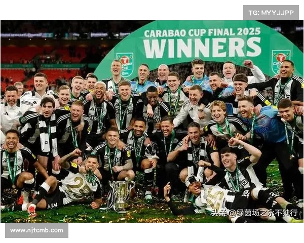 英格兰赛事 英格兰绿茵场燃情对决，巅峰之战引爆足坛热潮